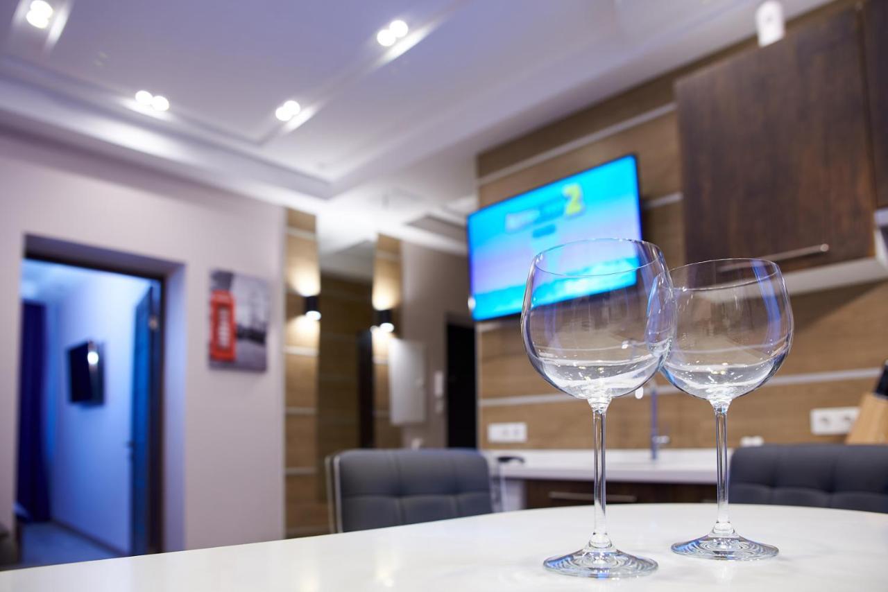 Sauna, Big Jacuzzi , Khreshchatyk Apartments Kyiv Exterior foto